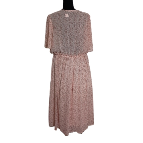 Black Tape Geometric Print Midi Dress 1X - Picture 4 of 13